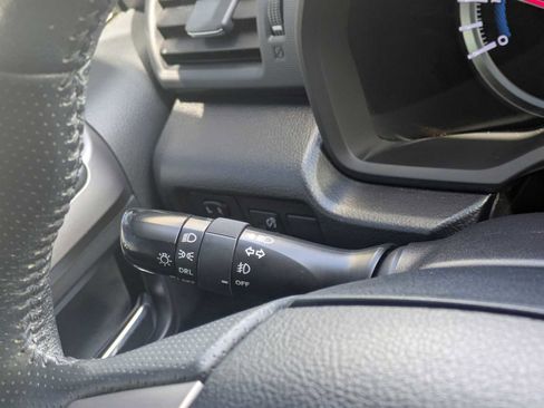 Used 2015 Toyota 4Runner SR5 AWD/4WD image 25