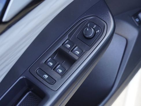 Used 2024 Volkswagen Taos S FWD image 20