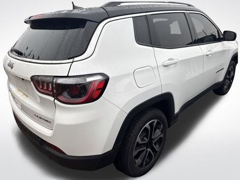 Used 2022 Jeep Compass Limited image 5