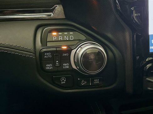 Used 2022 RAM 1500 Limited AWD/4WD image 16