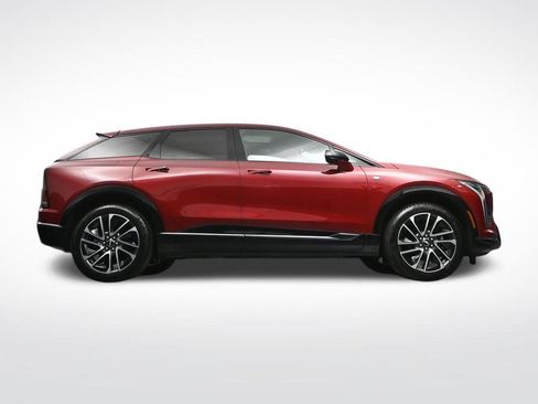Certified 2025 Cadillac Optiq Sport 1 AWD/4WD image 29