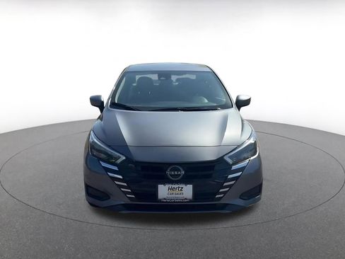 Used 2025 Nissan Versa SV image 4