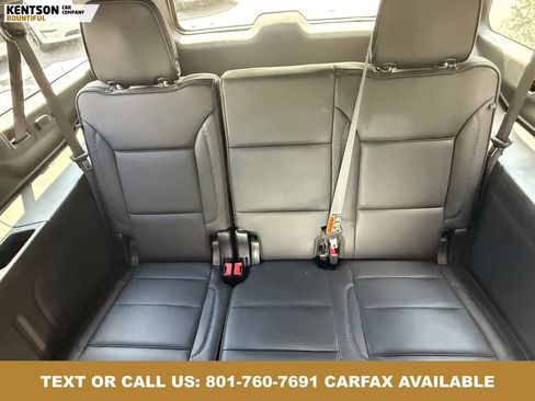 Used 2025 GMC Yukon XL Denali AWD/4WD image 34