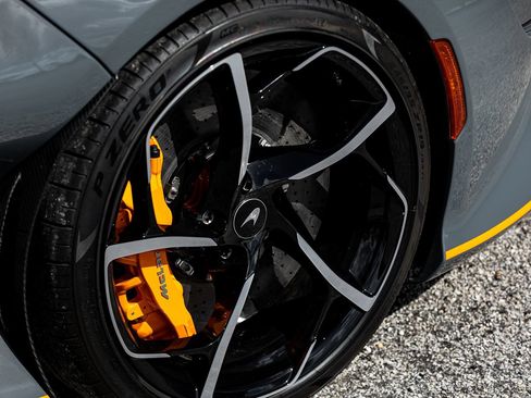 Used 2021 McLaren Elva RWD image 45