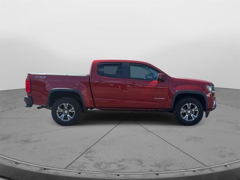 Used 2016 Chevrolet Colorado Z71 AWD/4WD image 4