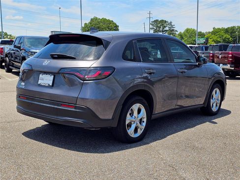 Used 2025 Honda HR-V LX image 8