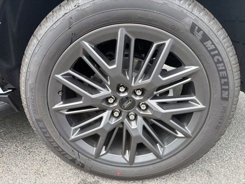 New 2026 Ford Expedition Platinum w/ Stealth Appearance Package AWD/4WD image 23