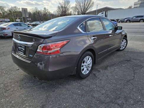 Used 2014 Nissan Altima 2.5 S w/ Sport Value Package image 5