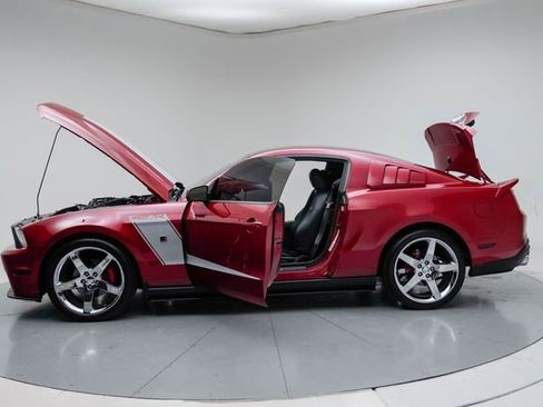 Used 2010 Ford Mustang GT Premium RWD image 18