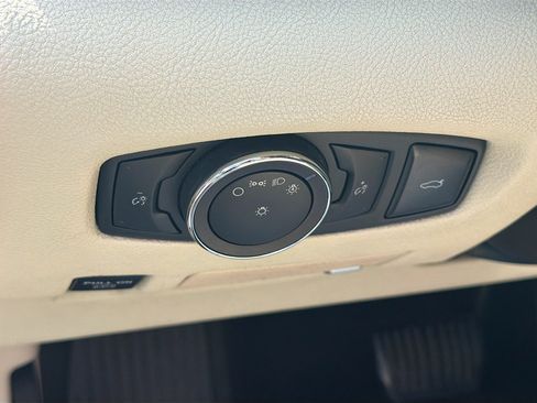 Used 2019 Lincoln Continental Select FWD image 10