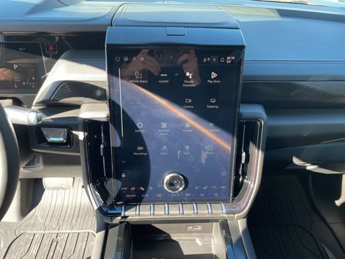 New 2026 GMC Yukon AT4 w/ AT4 Premium Package image 20