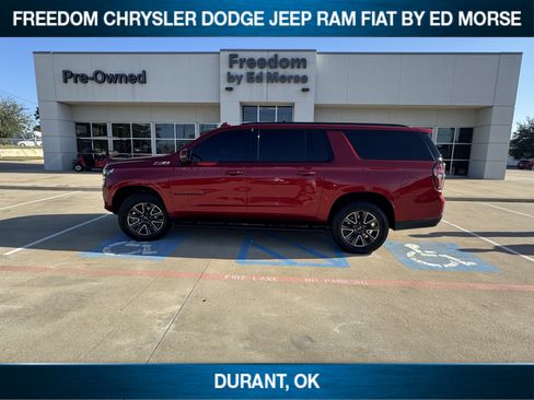Used 2023 Chevrolet Suburban Z71 w/ Luxury Package AWD/4WD image 1