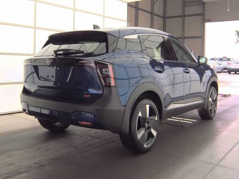 Used 2026 Nissan Kicks SR FWD image 4