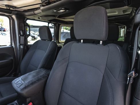 Used 2018 Jeep Wrangler Unlimited Sport S AWD/4WD image 18