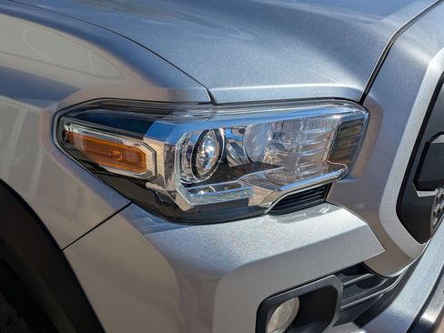 Used 2023 Toyota Tacoma 4x4 Double Cab image 10