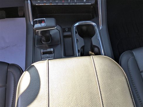 Used 2024 GMC Sierra 1500 Denali w/ Denali Reserve Package image 20