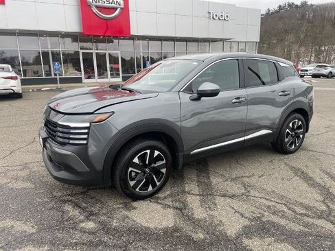 Certified 2025 Nissan Kicks SV image 1