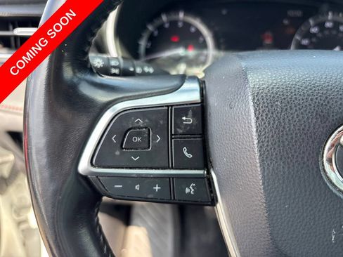 Used 2021 Toyota Highlander XSE AWD/4WD image 29