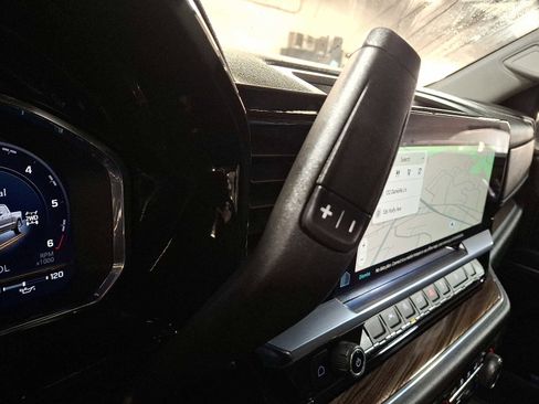 Used 2024 Chevrolet Silverado 1500 LT image 14