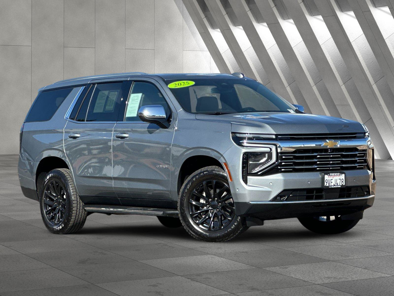 Used 2025 Chevrolet Tahoe Premier w/ Sun And Tow Package AWD/4WD image 1