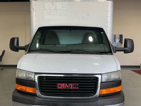 Used 2015 GMC Savana 3500 image 3