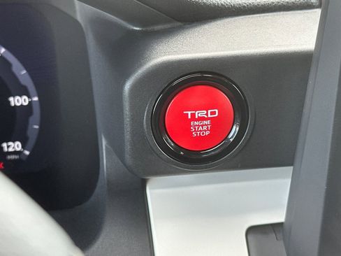 Used 2024 Toyota Tacoma TRD Off-Road image 23