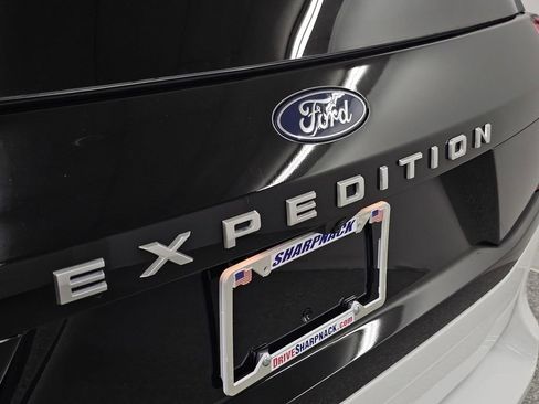Used 2025 Ford Expedition Active AWD/4WD image 27