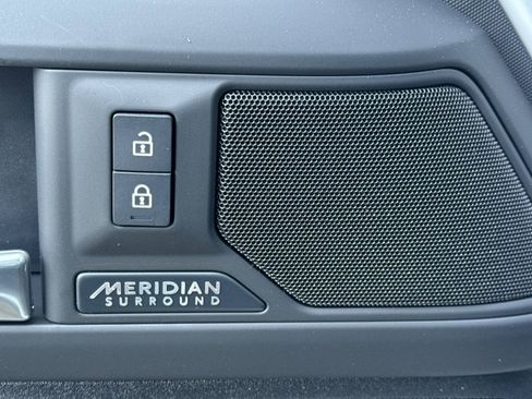New 2026 Land Rover Defender 110 X-Dynamic SE AWD/4WD image 20