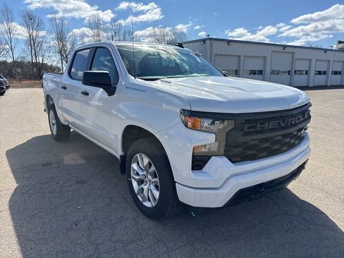 Used 2026 Chevrolet Silverado 1500 Custom image 4