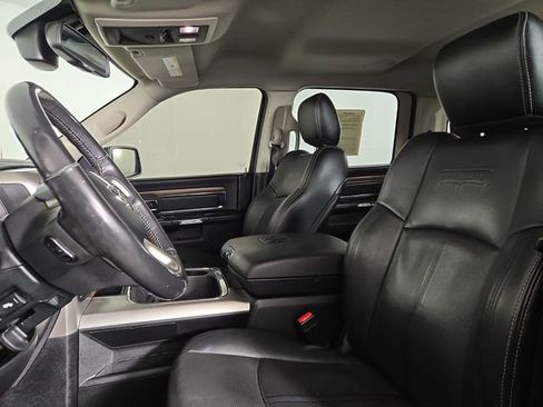 Used 2018 RAM 1500 Laramie w/ Convenience Group AWD/4WD image 14