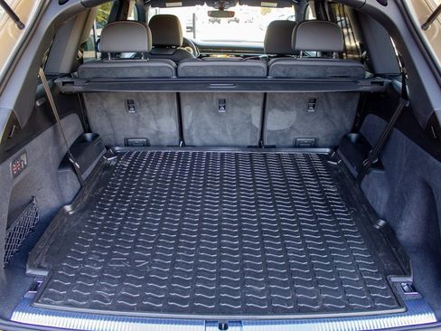 Used 2025 Audi Q7 3.0T Premium Plus image 23