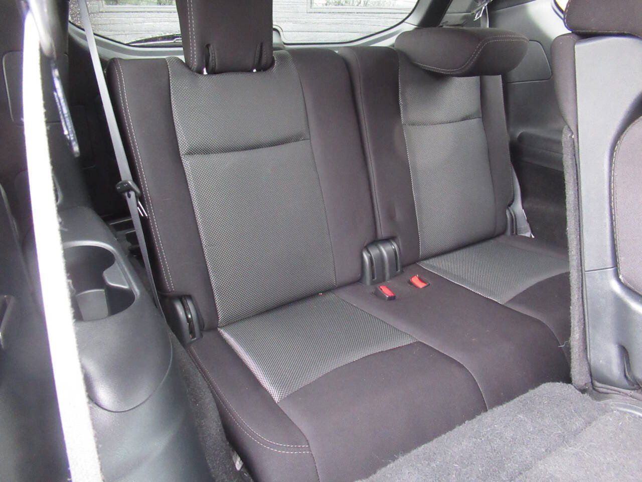 Used 2020 Nissan Pathfinder SV AWD/4WD image 9
