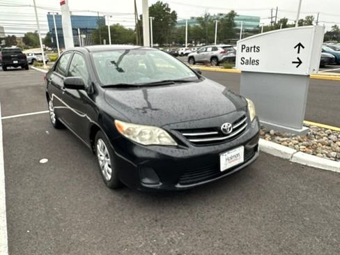 Used 2013 Toyota Corolla LE FWD image 3