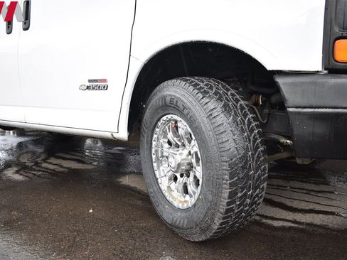 Used 2006 Chevrolet Express 3500 image 29