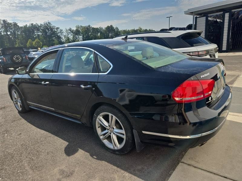 Used 2015 Volkswagen Passat 1.8T SE FWD image 9
