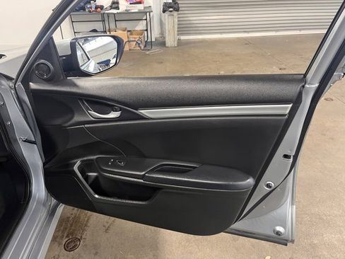 Used 2020 Honda Civic Sport image 12
