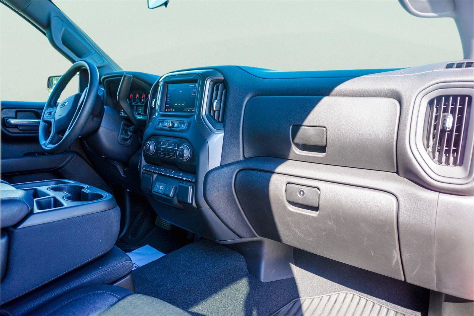Used 2025 Chevrolet Silverado 1500 Custom Trail Boss AWD/4WD image 18