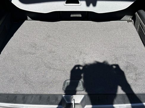 Certified 2025 Mercedes-Benz GLB 250 image 10