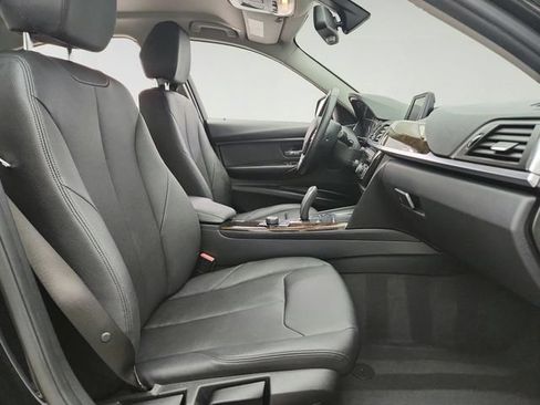 Used 2017 BMW 320i xDrive Sedan AWD/4WD image 23