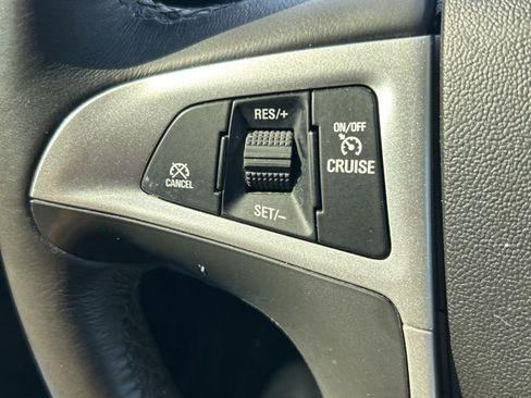 Used 2017 Chevrolet Equinox LT w/ Convenience Package image 28