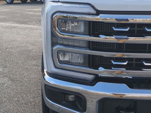New 2026 Ford F250 Lariat w/ Lariat Premium Package AWD/4WD image 8