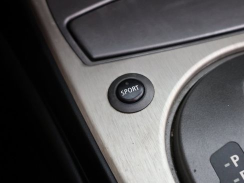 Used 2004 BMW Z4 2.5i image 24