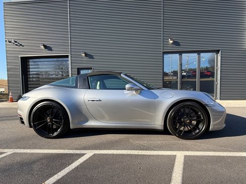 Certified 2022 Porsche 911 Targa 4S image 8