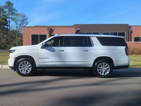 Used 2023 Chevrolet Suburban Premier AWD/4WD image 10