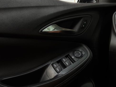 Used 2025 Buick Encore GX Preferred FWD image 19