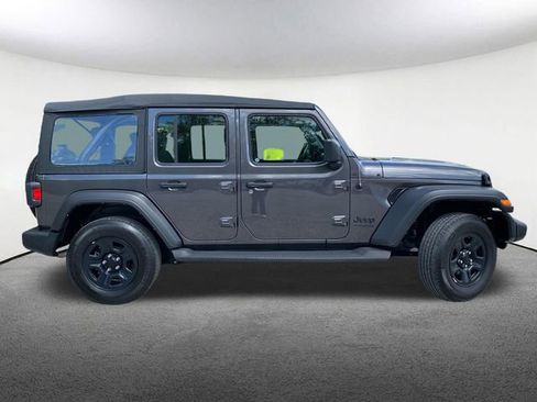 Used 2022 Jeep Wrangler Unlimited Sport AWD/4WD image 14