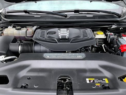 Used 2023 Jeep Wagoneer Series II AWD/4WD image 10