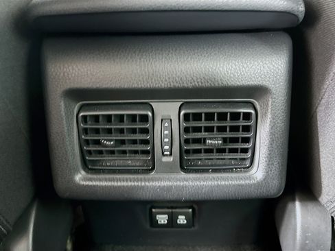 Used 2025 Toyota Camry LE image 27