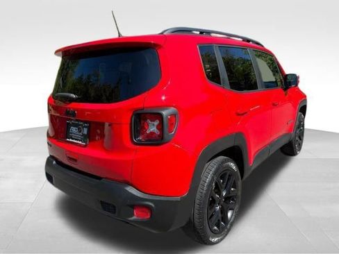Used 2018 Jeep Renegade Altitude image 7