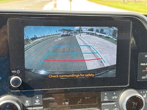 Used 2023 Toyota Highlander XSE image 21